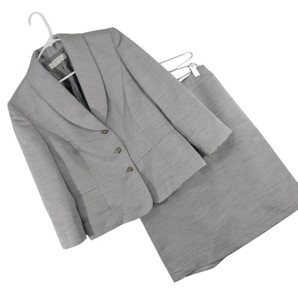 TAHARI! GLAMOROUS SILVER GRAY TEXTURED 2 PC SKIRT & JACKET, BLAZER SUIT! SZ 16 - Picture 1 of 11